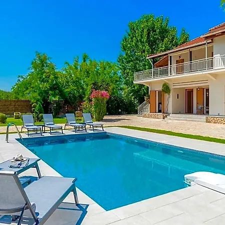 In Zakynthos With Private Pool Beaches